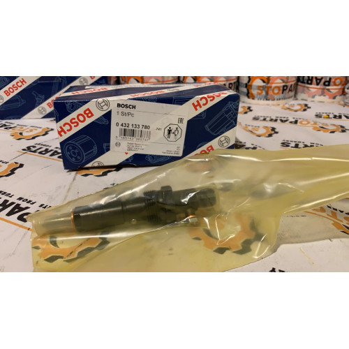 KOMATSU EA500390441, 0432133780 FUEL INJECTOR